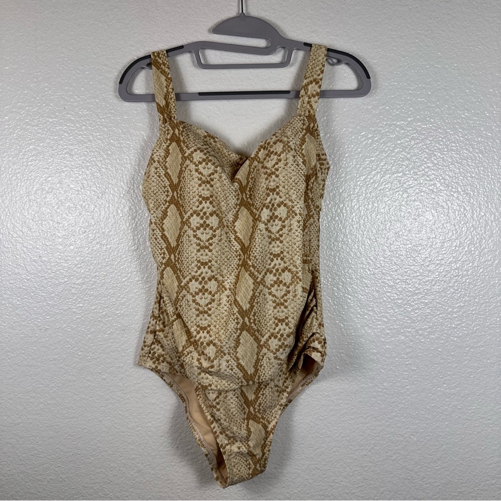 Snake Print One-Piece Swimsuit‎